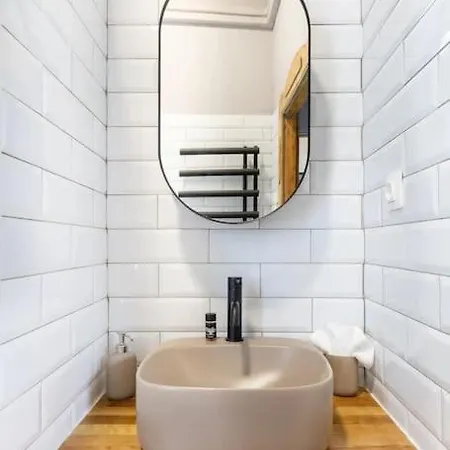 Elegant And Modern In The Centre بودابست