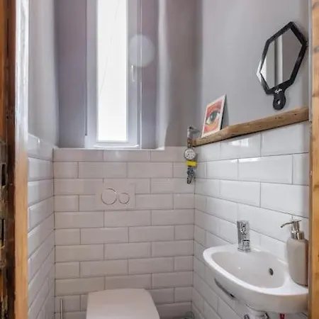 Elegant And Modern In The Centre بودابست