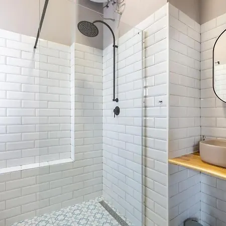 Elegant And Modern In The Centre شقة *