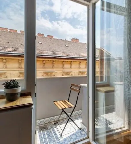 Elegant And Modern In The Centre Lejlighed Budapest